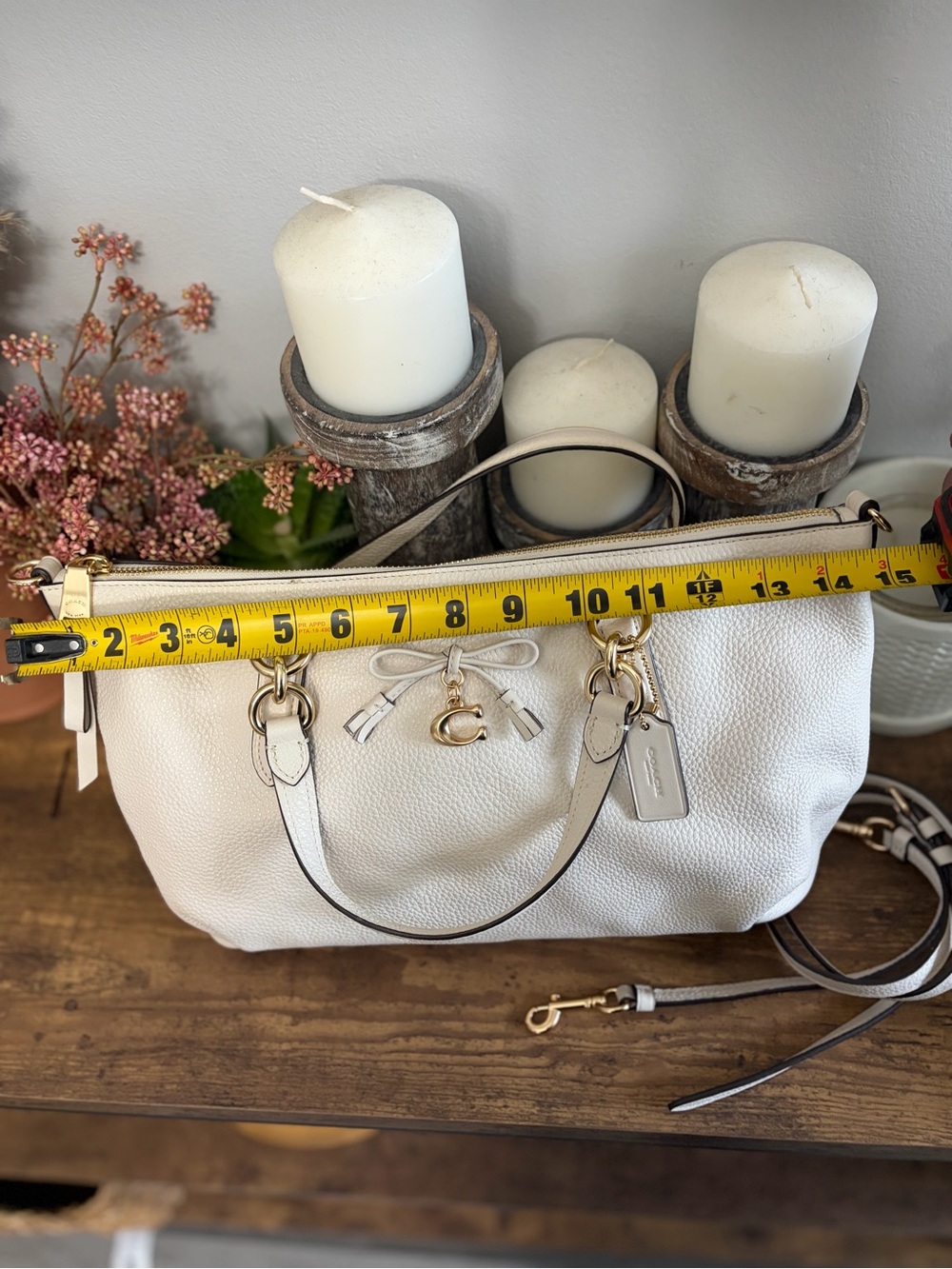 Coach Chalk Pebbled Leather Tote with Gold Hardware - Picture 2 of 7